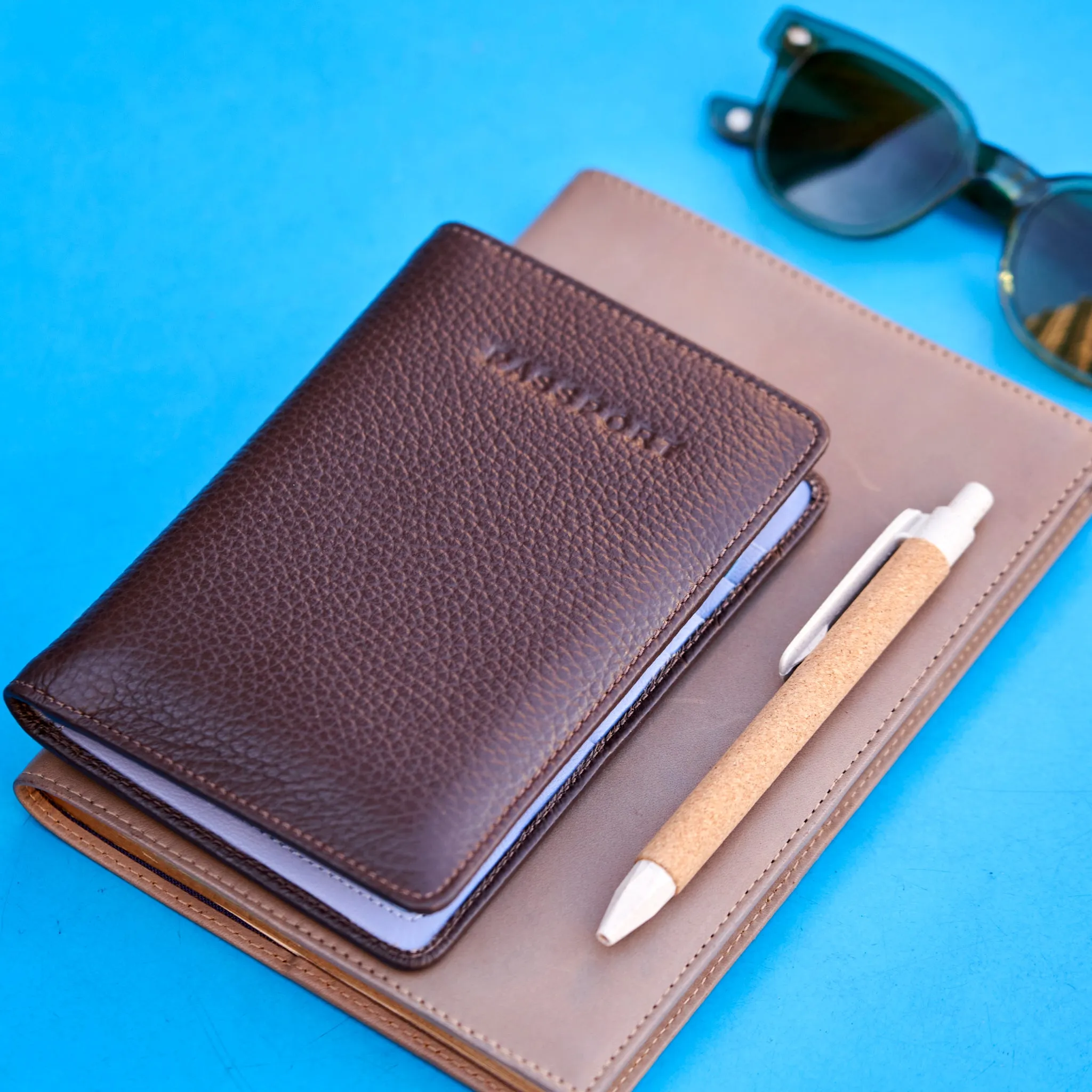 Ascot | Passport Wallet