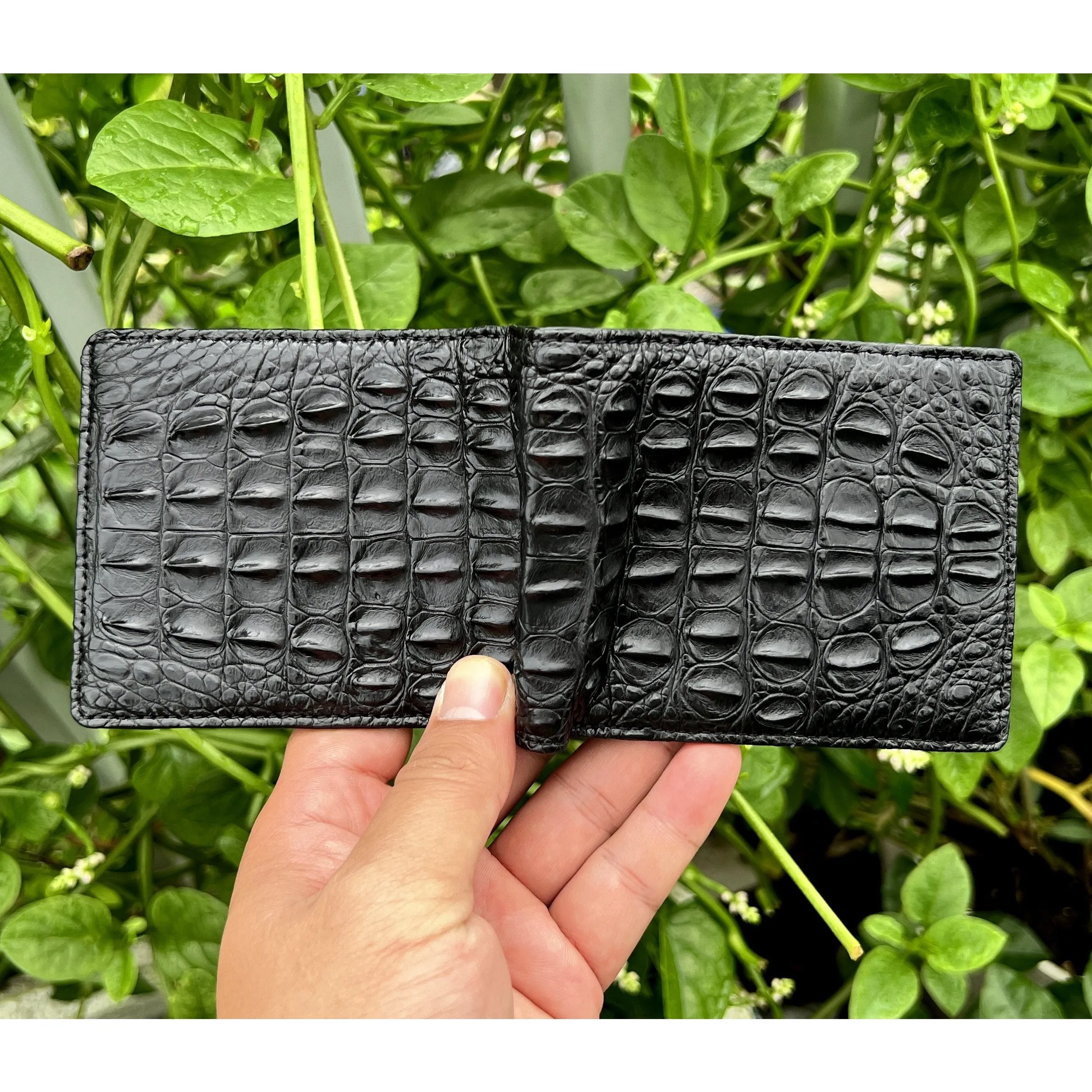 Premium Black Double-Sided Alligator Skin Bifold Wallet for Men with RFID Blocking | VINAM-98