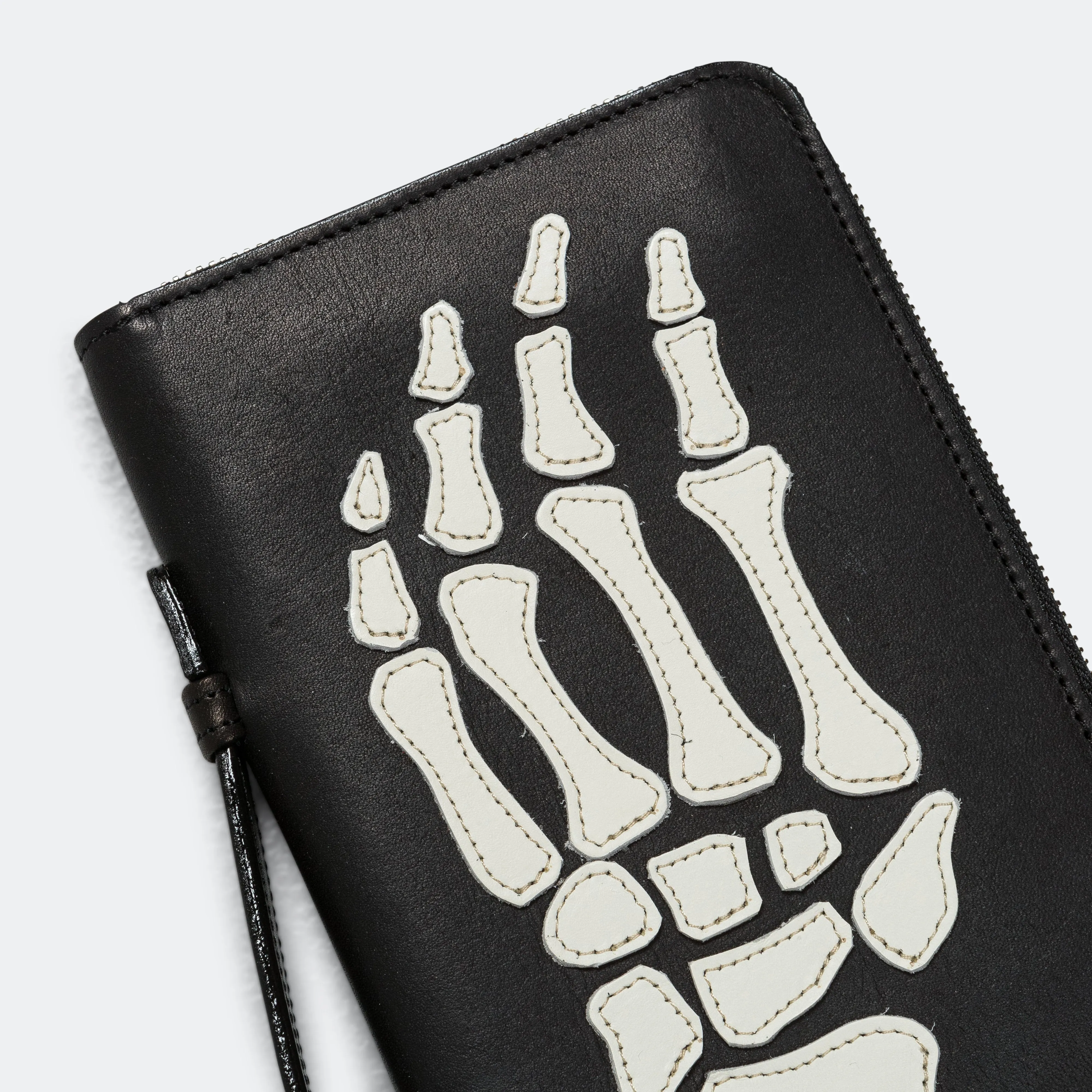 BONE HAND Journey Passcase - Black