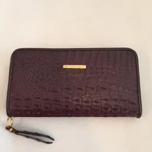 Large Zipper Wallet in Brown Hornback Alligator Leather