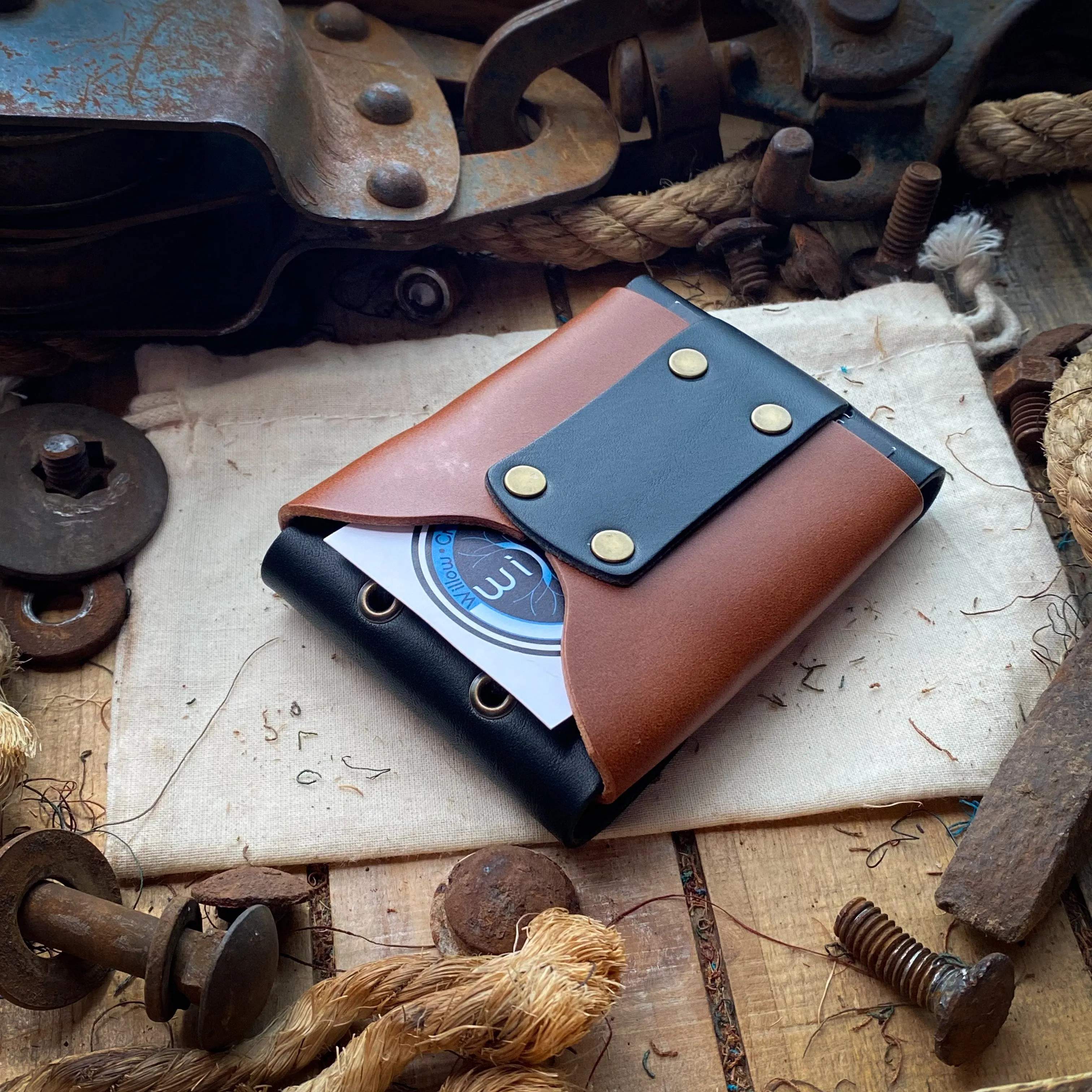 Original Luxe Minimalist Wallet - Black and Bourbon