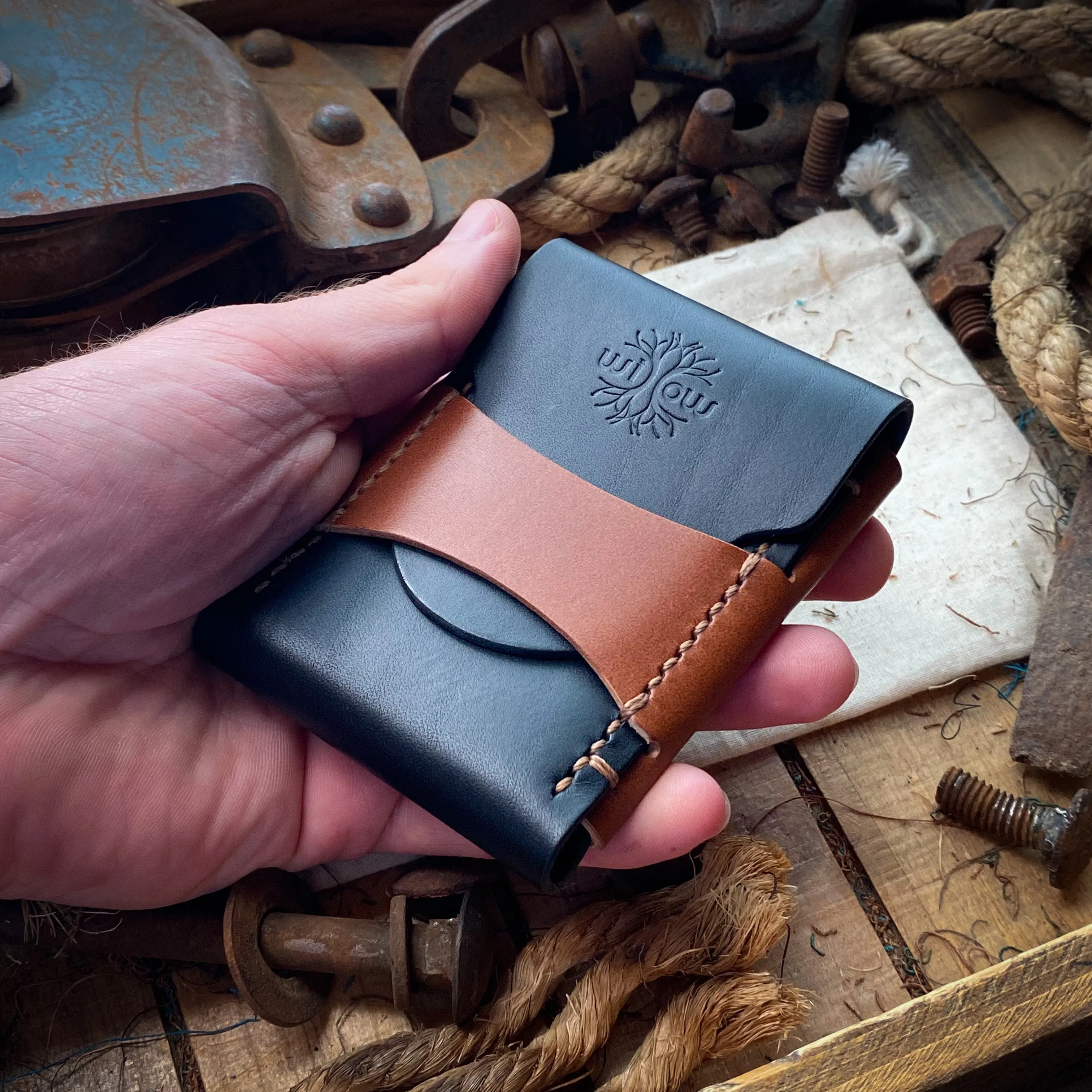 Original Luxe Minimalist Wallet - Black and Bourbon