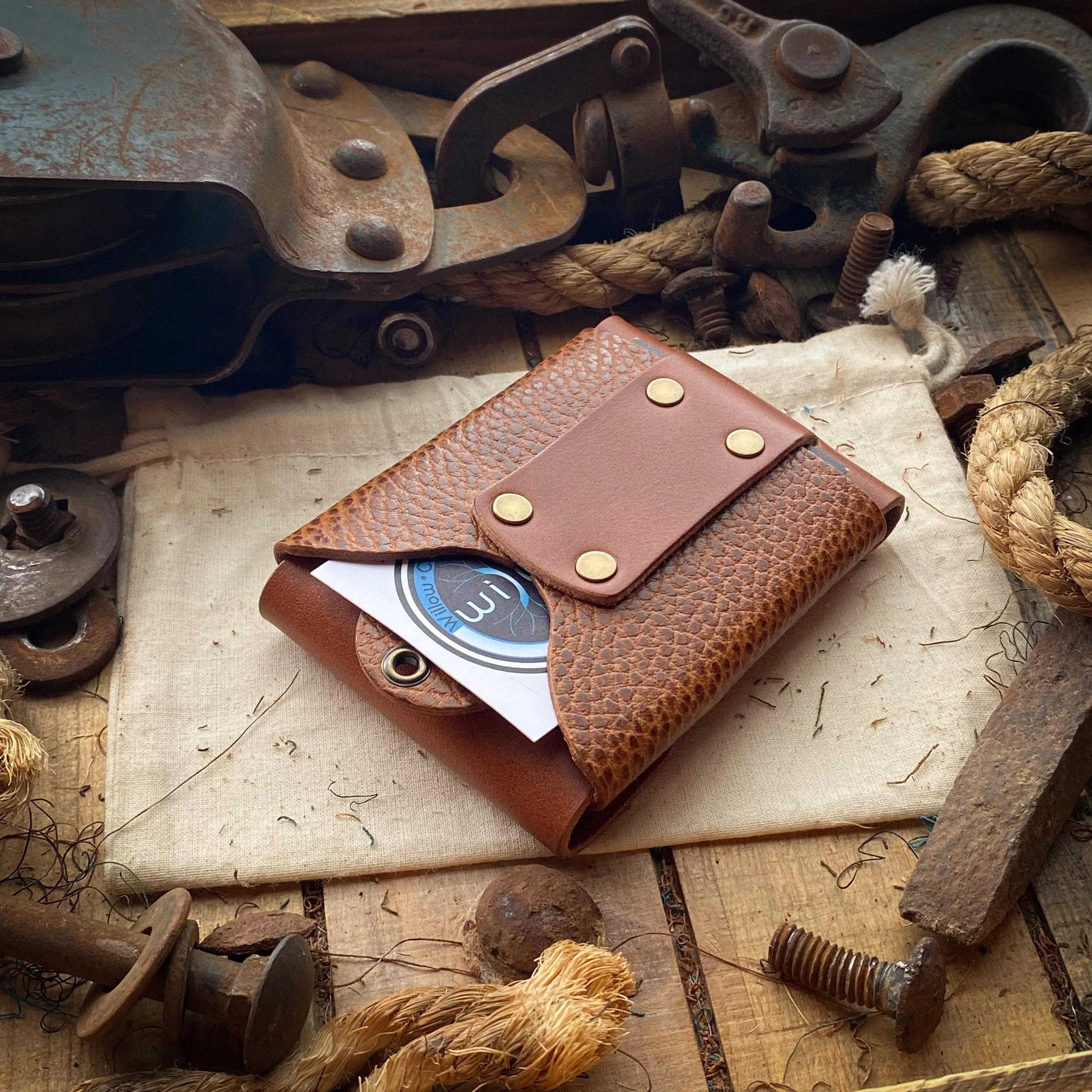 Original Luxe Minimalist Wallet - Bourbon and Whiskey Dollaro -  Outside Pull Tab