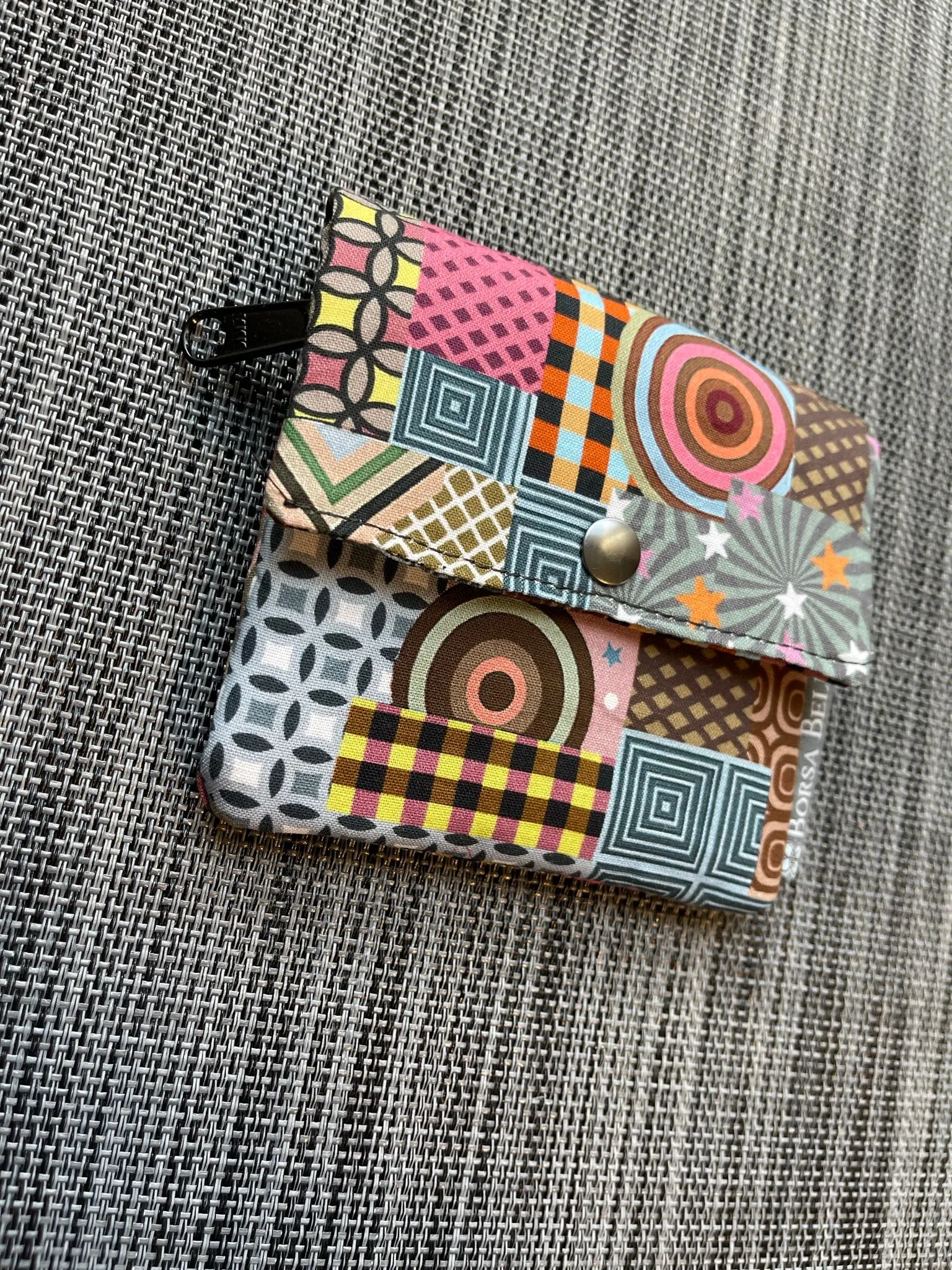 Small Slim Wallet - Light Weight - Added RFID Fabric - Geometric Fabric