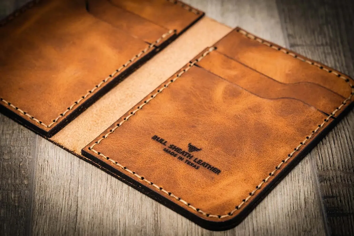 The Tyler Vertical Wallet - Chestnut Brown